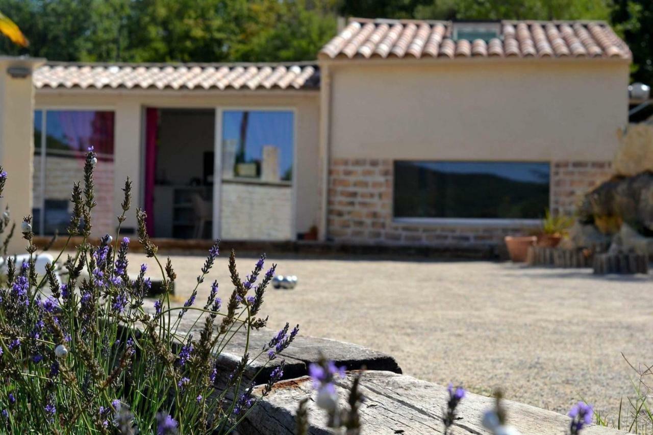L Instant Magique Bed & Breakfast *