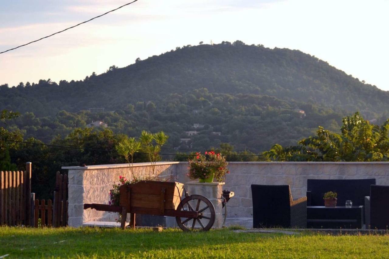 Bed & Breakfast L Instant Magique Beaumont-de-Pertuis